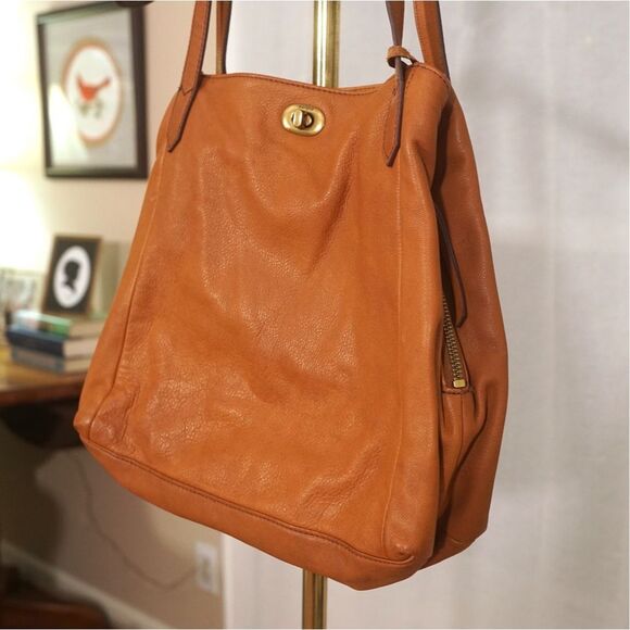 Margot British Tan Leather Shoulder Bag - Picture 3 of 7